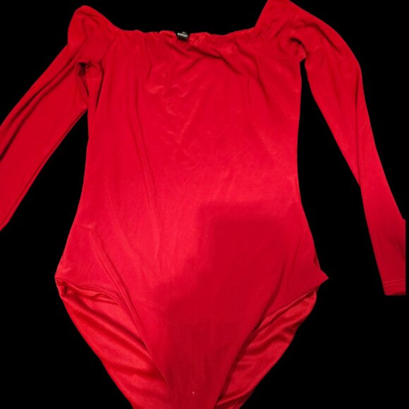 Windsor Red Off-Shoulder Long Sleeve Bodysuit Size Medium - Picture 2 of 5